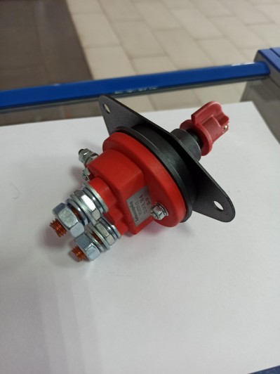 Выключатель аккумуляторных батарей (12-24V)