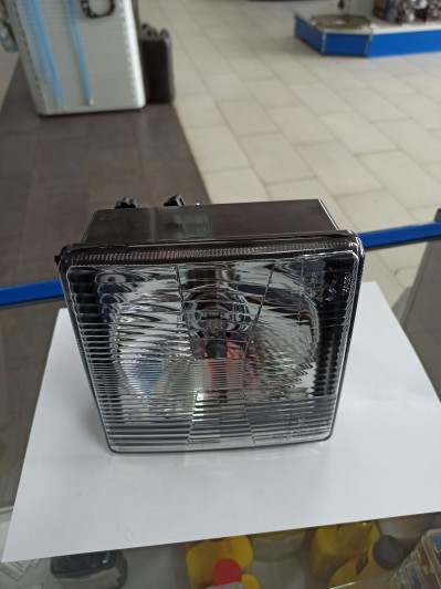 Фара передняя ФГ-308 (пластм. квадратная)