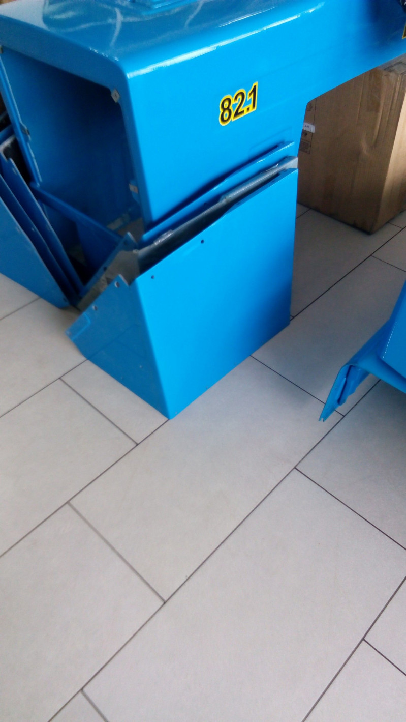 Закрылок правый (МТЗ) (пластик) — 1