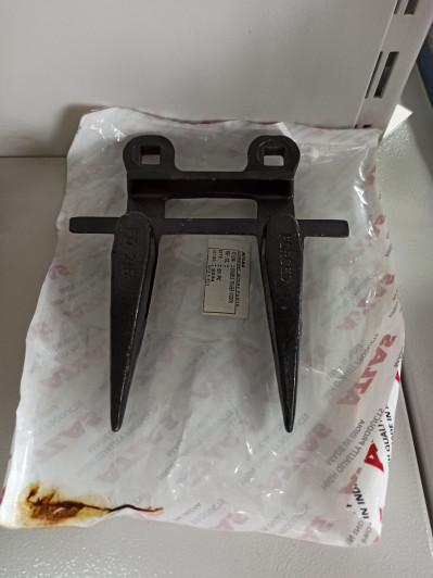 Палец двойной противорежущий LATOSSA МакДон